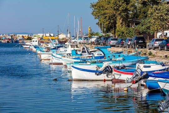 Paradise Bay sailboat cruise