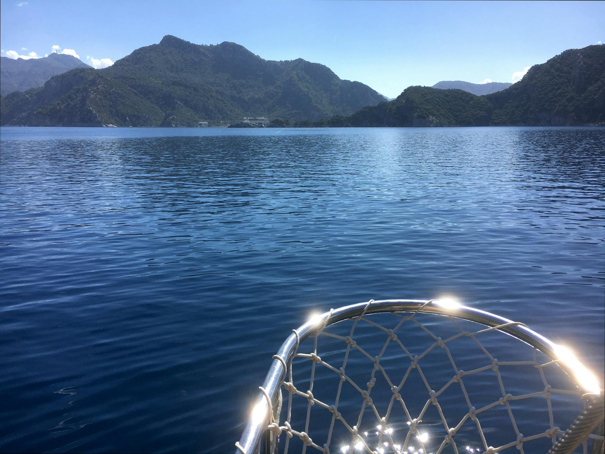 Paradise Bay sailboat cruise