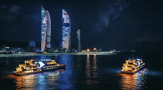 Xiamen night tour with Lujiang Cruise and Zhongshan Old Town