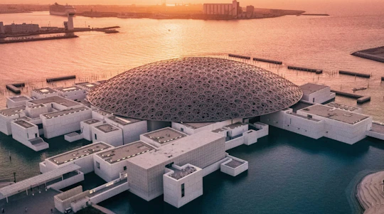 Abu Dhabi city tour with Louvre entrance
