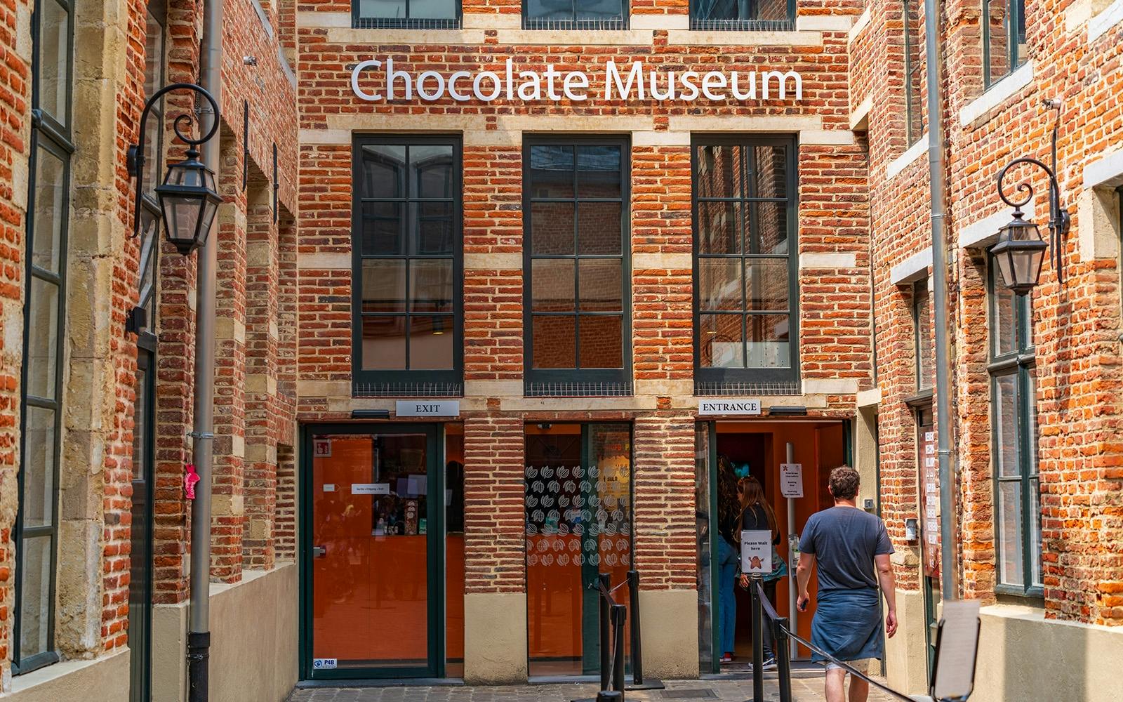 Pass to Brussels Choco-Story, Belgian Beer World, and bus tour