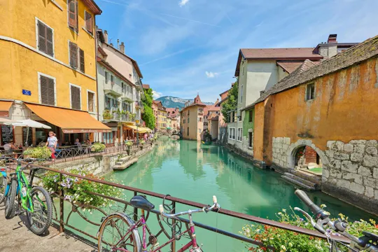 Discover Annecy in 1 hour with a local
