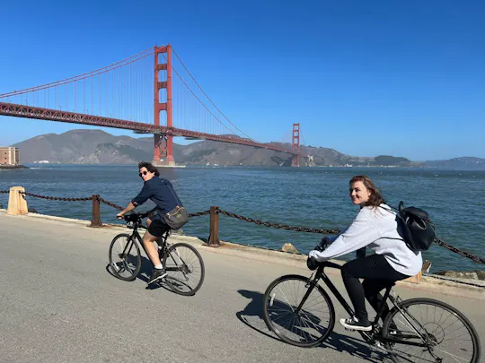 Golden Gate Bridge Fahrradverleih mit Hin- und Rückfahrkarte für die Sausalito-Fähre