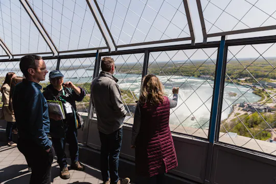 Torre Skylon de las cataratas del Niágara y visita guiada detrás de las cataratas