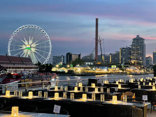 Bangkok by night with dinner cruise on the Chao Phraya River