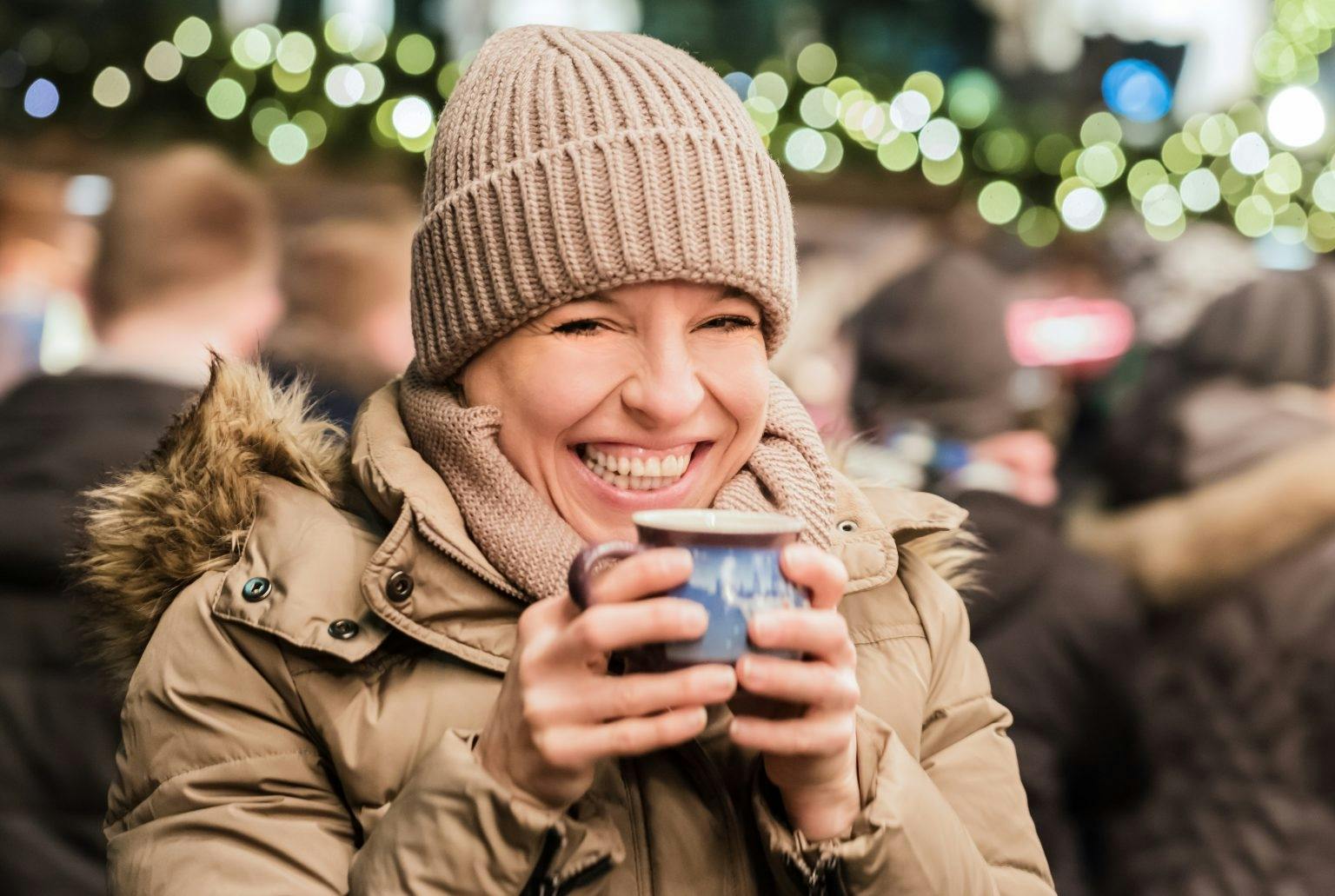 Visita guiada privada aos mercados de Natal de Hamburgo com vinho quente