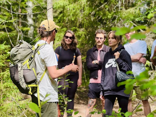 Incantevole pomeriggio nel Parco nazionale di Nuuksio con un falò