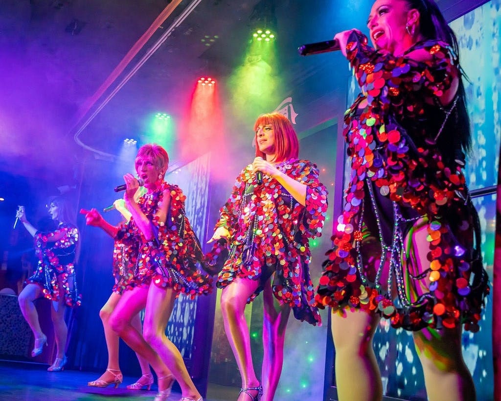 Music Hall Tavern with Transfer