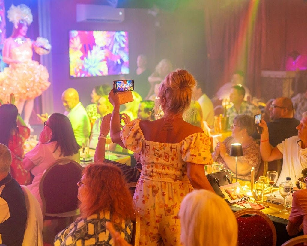 Music Hall Tavern All Inclusive