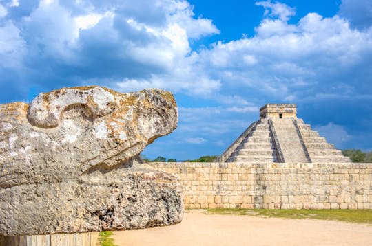 Wycieczka z przewodnikiem do stanowiska archeologicznego Majów w Chichen Itza