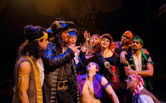 Pirates dinner adventure show in Orlando deluxe package