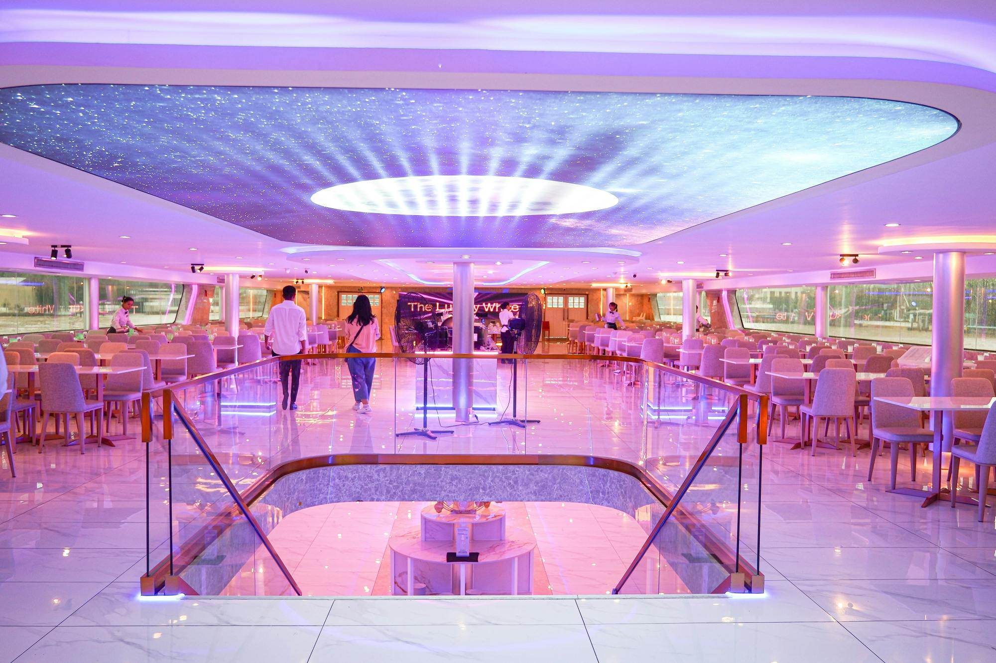 Dinner cruise on Bangkok’s Chao Phraya River