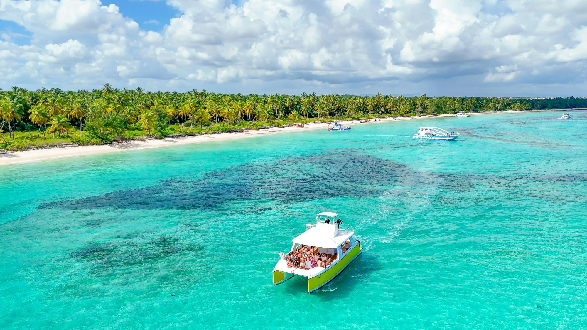 Punta Cana full-day tour with catamaran cruise and Monkeyland visit