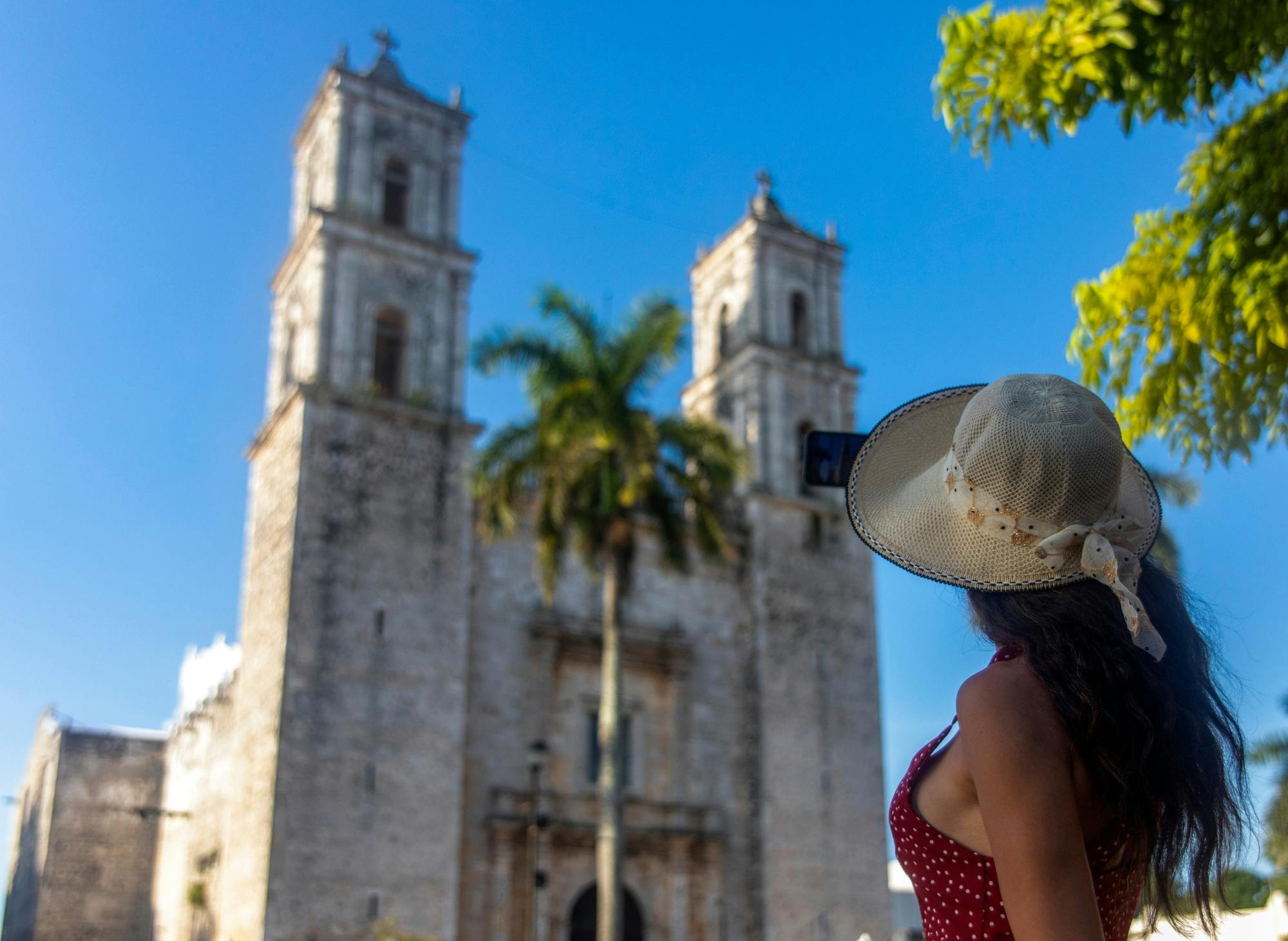 Full-day Chichen Itza visit with cooking demo and cenote swim