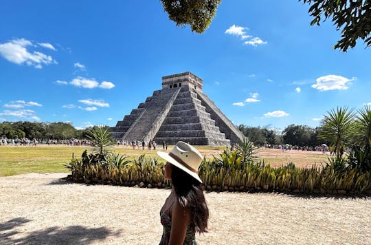 Ganztägiger Besuch von Chichen Itza mit Kochdemo und Cenotenschwimmen