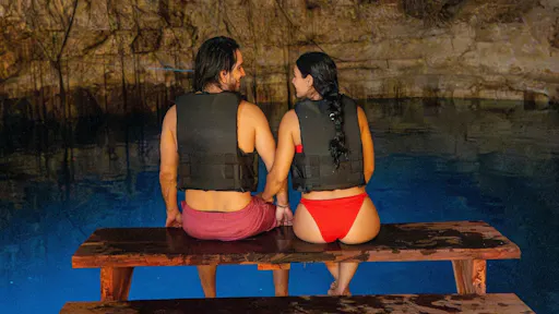 Full-day Chichen Itza visit with cooking demo and cenote swim