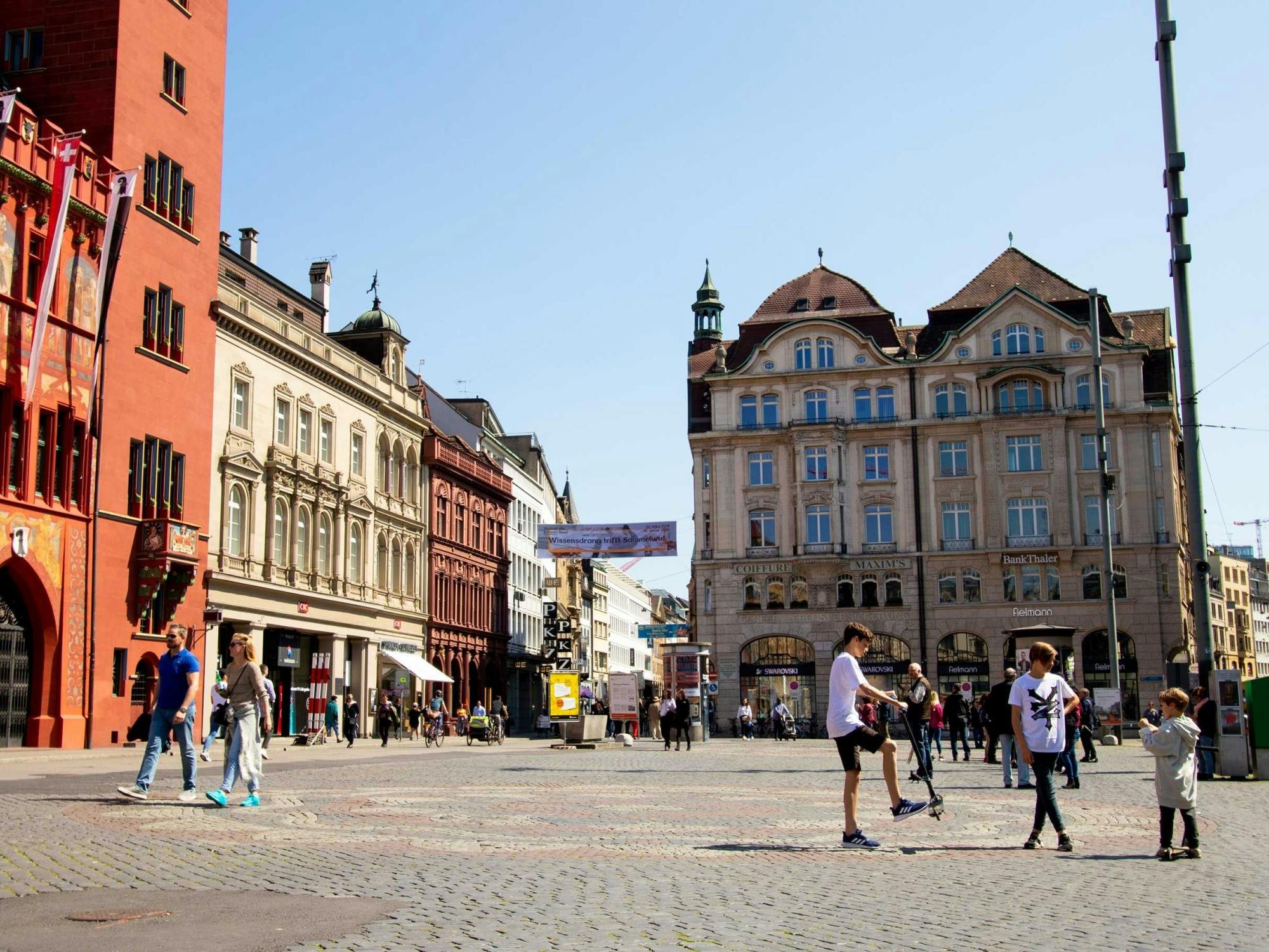 Odkrywaj miejsca z Instaworthy w Bazylei z lokalnymi mieszkańcami