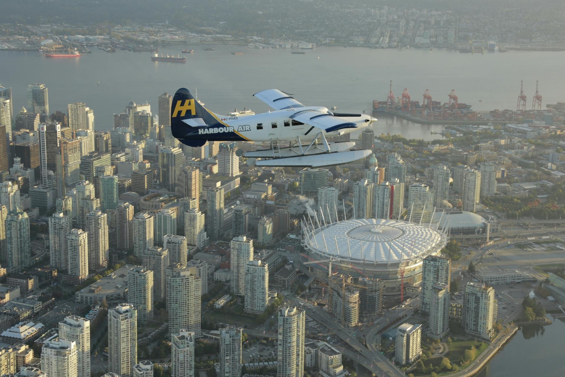 Vancouver scenic seaplane tour with Capilano Suspension Bridge