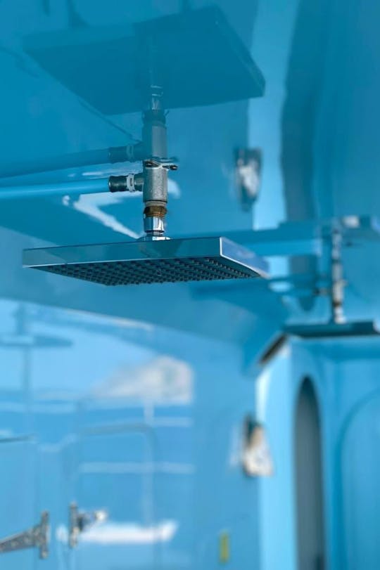 Balade en catamaran de luxe le long de la côte : De baie en baie à Rhodes