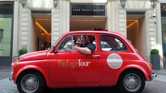 Milano highlights 3 hours private tour by vintage car