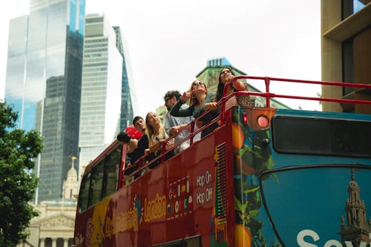 Londres - Combinaison d'une croisière fluviale aller-retour d'une journée et d'une visite en bus avec embarquement et débarquement