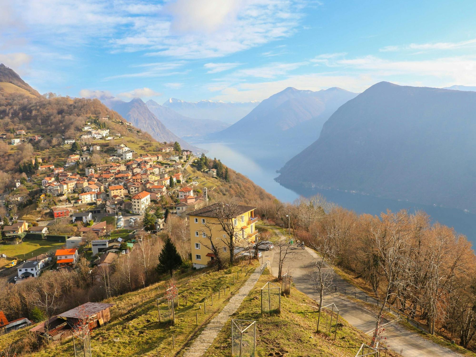 Os pontos instagram de Lugano com um local