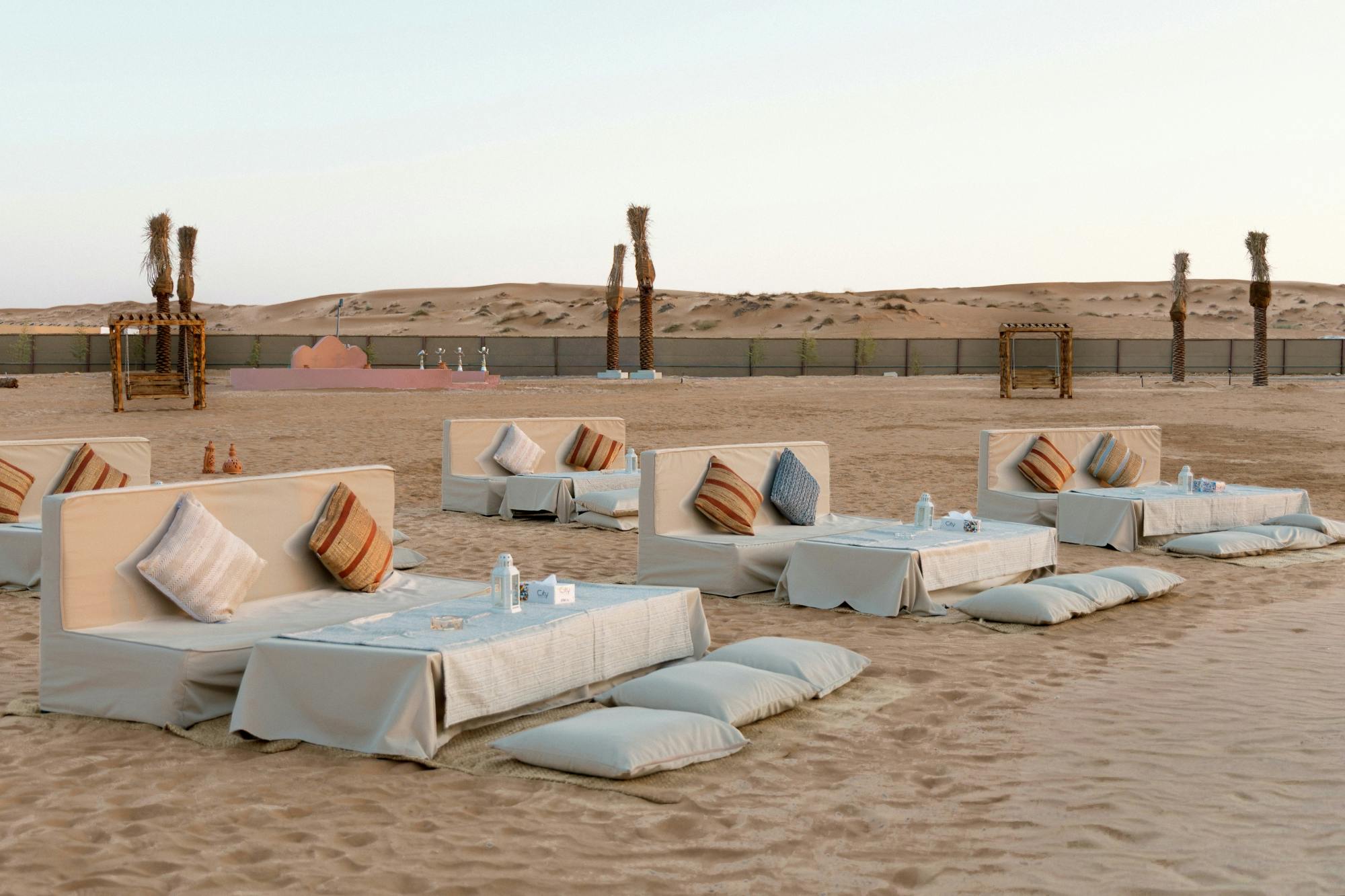 Safari na pustyni w Dubaju z tradycyjną arabską kolacją i tańcami