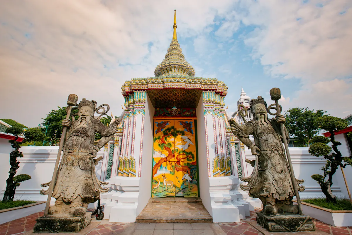 Bangkok Canal, temples and Grand Palace tour