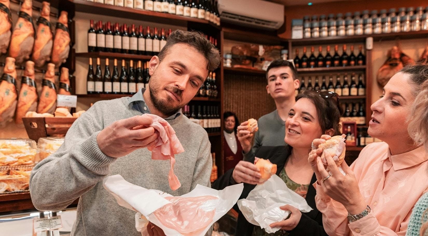 Culinary tour through Bologna's historic districts