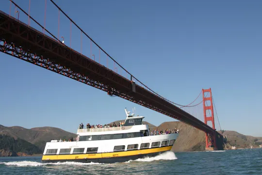 1-hour cruise in San Francisco Bay with audioguide