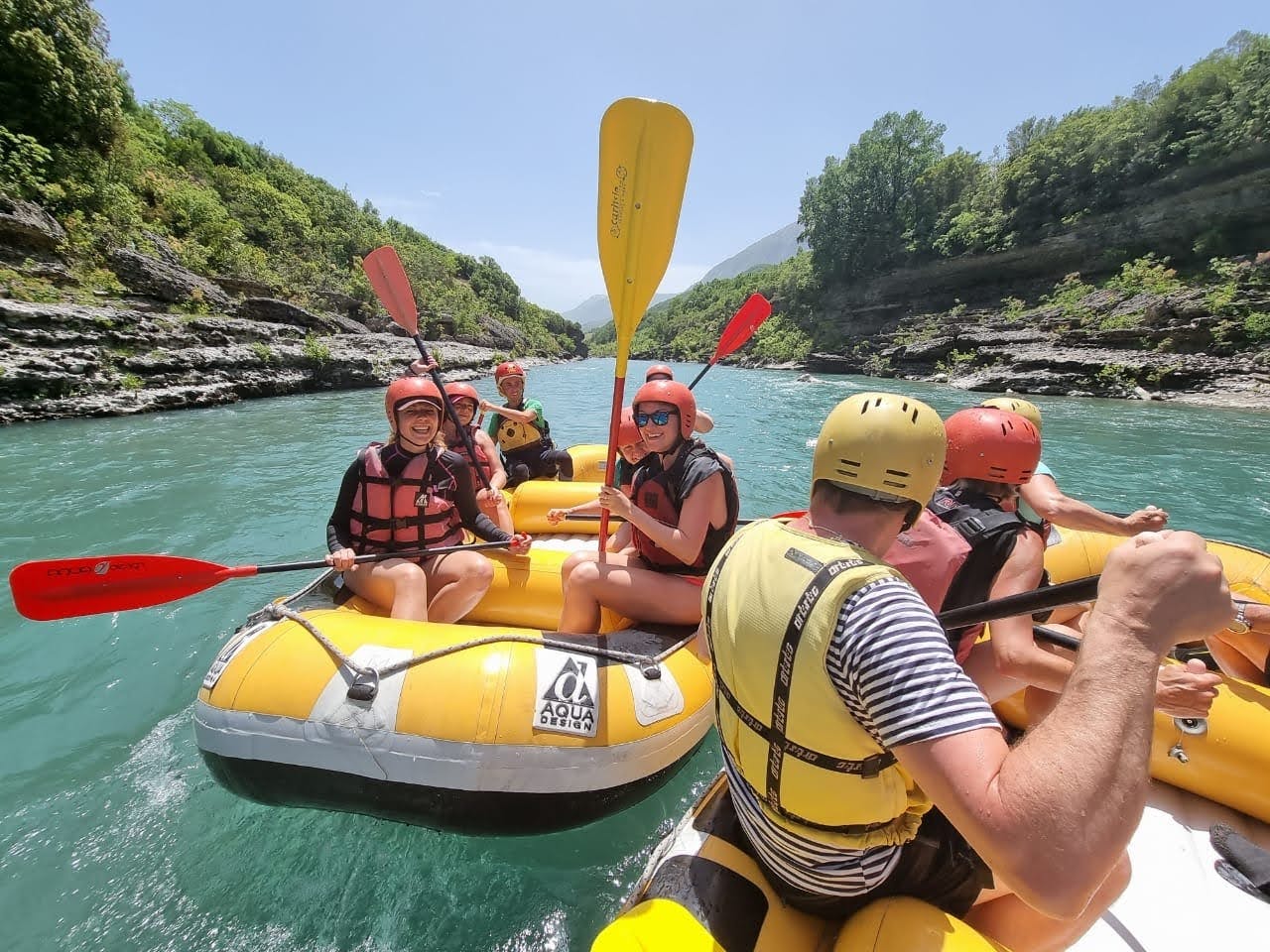 Excursion d'une journée sur la rivière Vjosa et les bains de Benja (rafting)