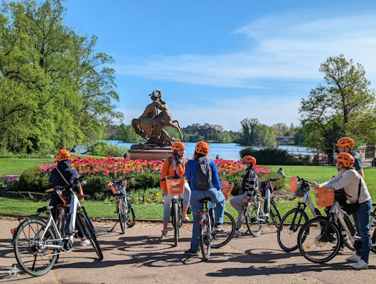 2-hour electric bike tour in Lyon