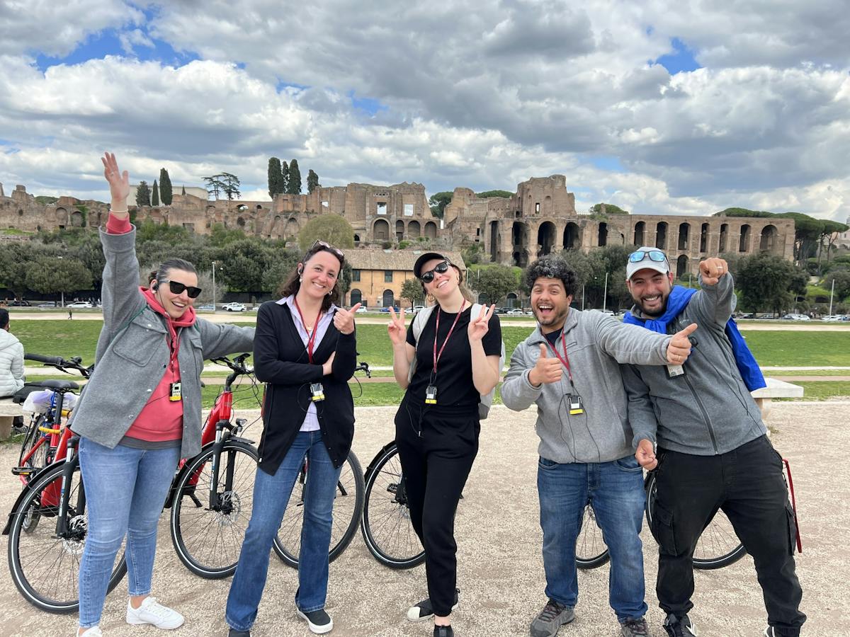 Tour guidato del cibo di strada in e-bike a Roma