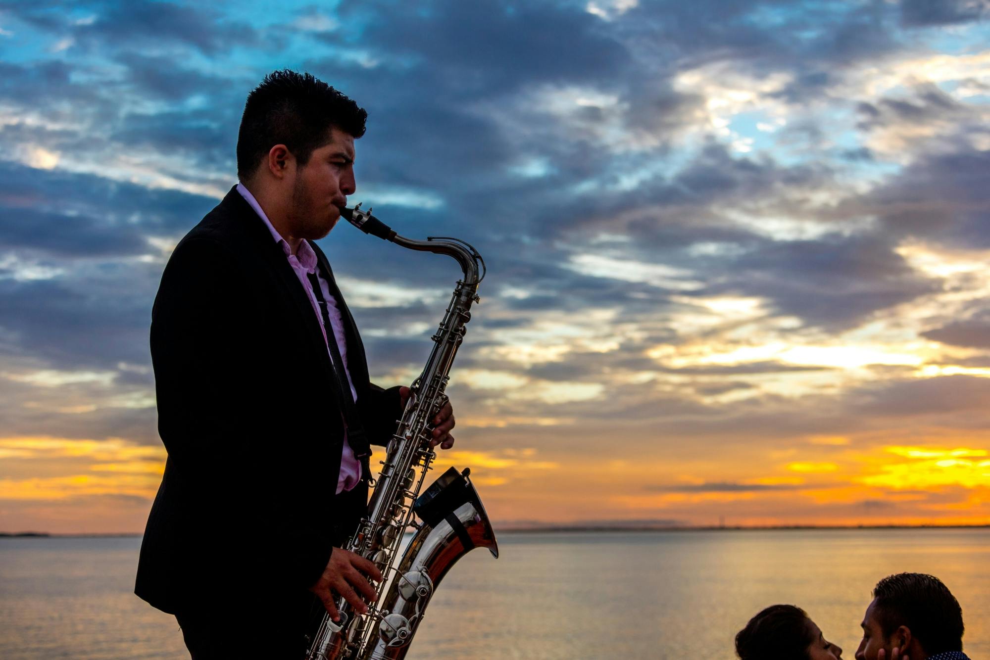 Croisière en catamaran au coucher du soleil réservée aux adultes