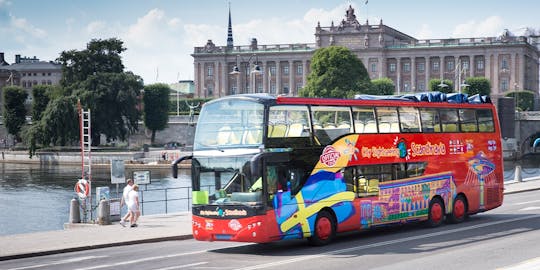 24-Hours Hop On-Hop Off Sightseeing Bus Ticket in Stockholm