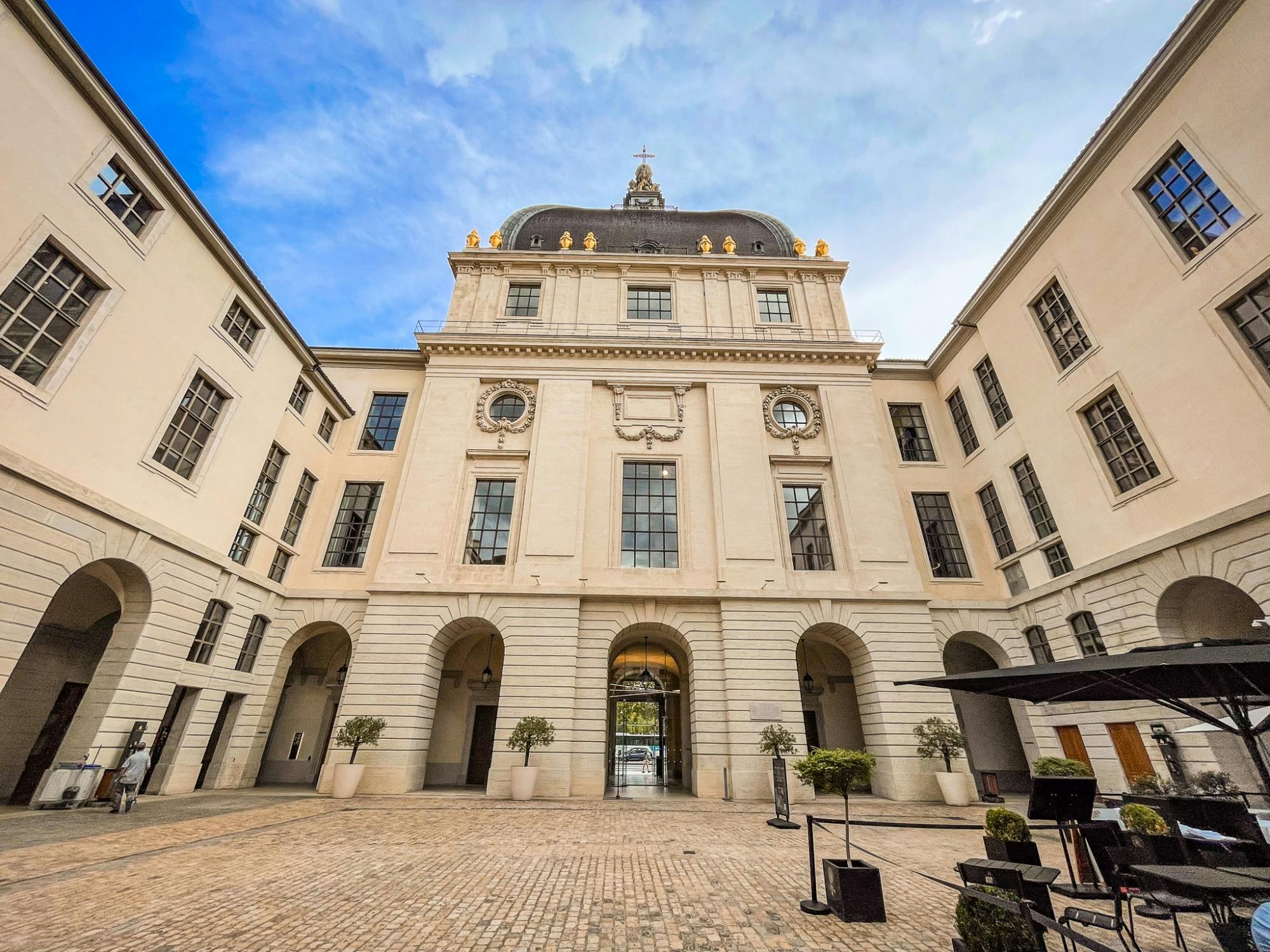 Lyon old town guided walking tour