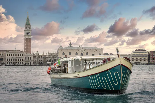 Murano, Burano e Torcello, a lagoa veneziana num barco tradicional