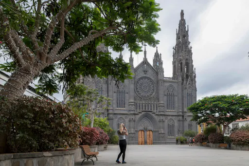 Gran Canaria food tour with distillery visit and tastings