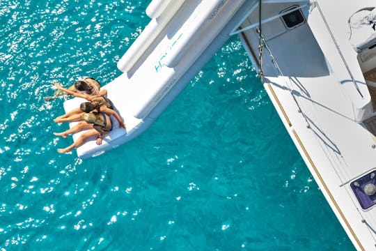 Crucero en catamarán al atardecer desde el nuevo puerto deportivo de Rodas (sólo billete)