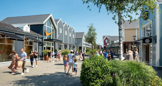Batavia Stad Fashion Outlet shuttle bus tickets from Amsterdam