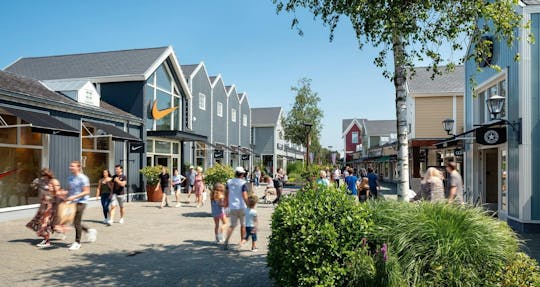 Bilhetes de autocarro para o Batavia Stad Fashion Outlet a partir de Amesterdão