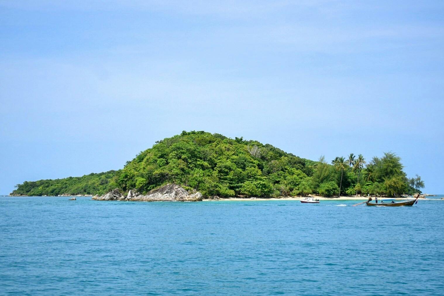 Phuket speedboat island-hopping tour with sunset dinner