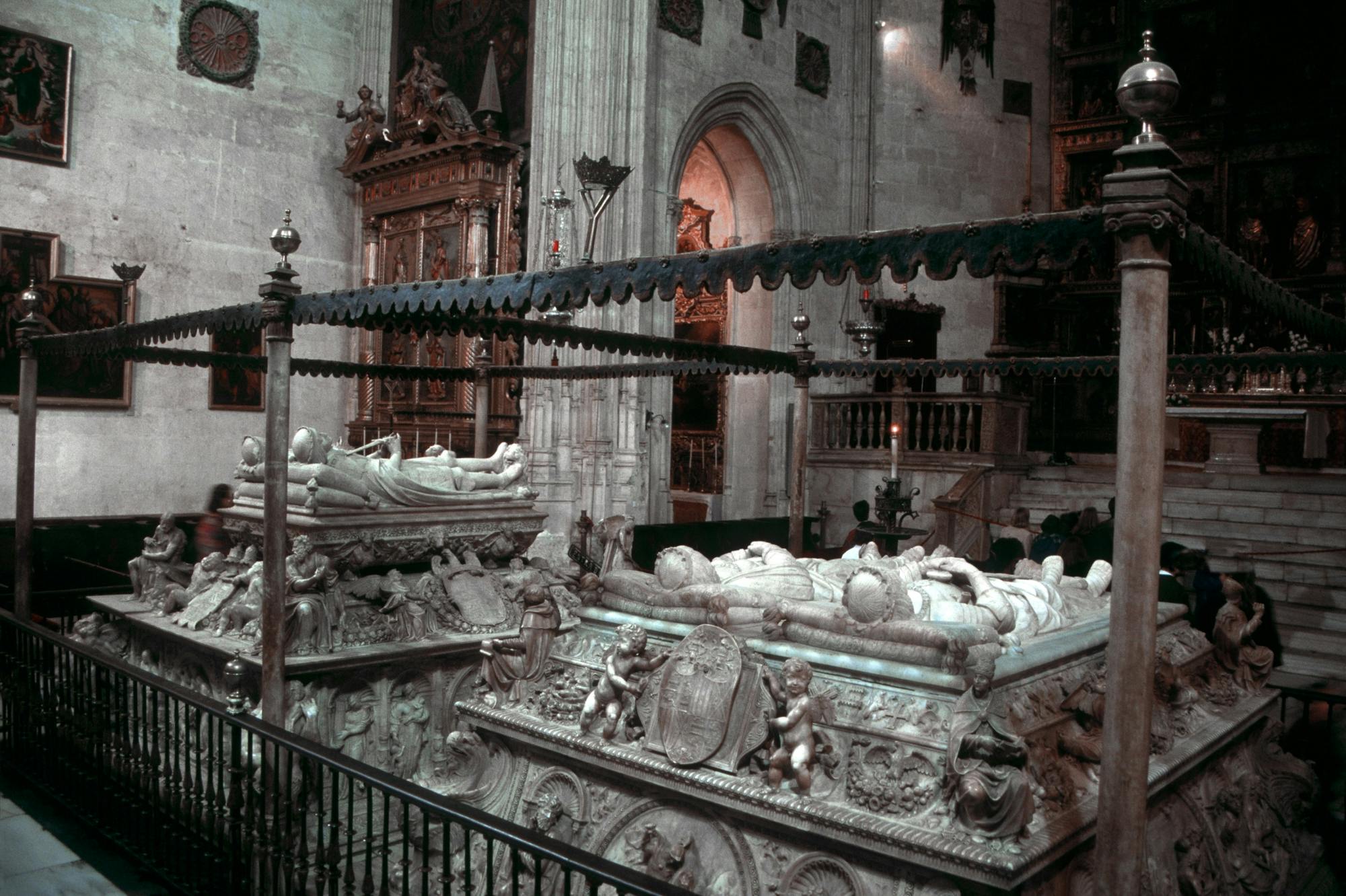 Full-day guided tour of Granada’s highlights