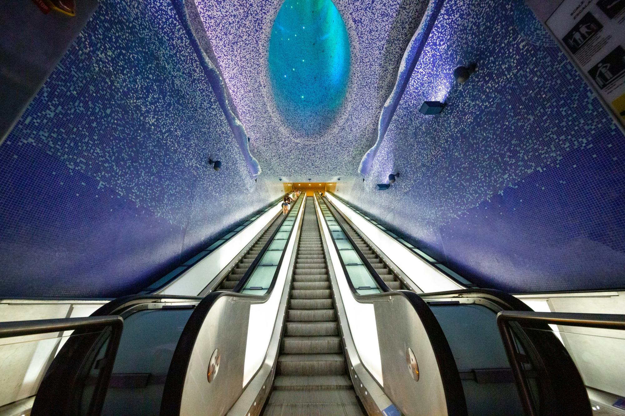 Naples highlights bus and walking tour with coffee and pastry