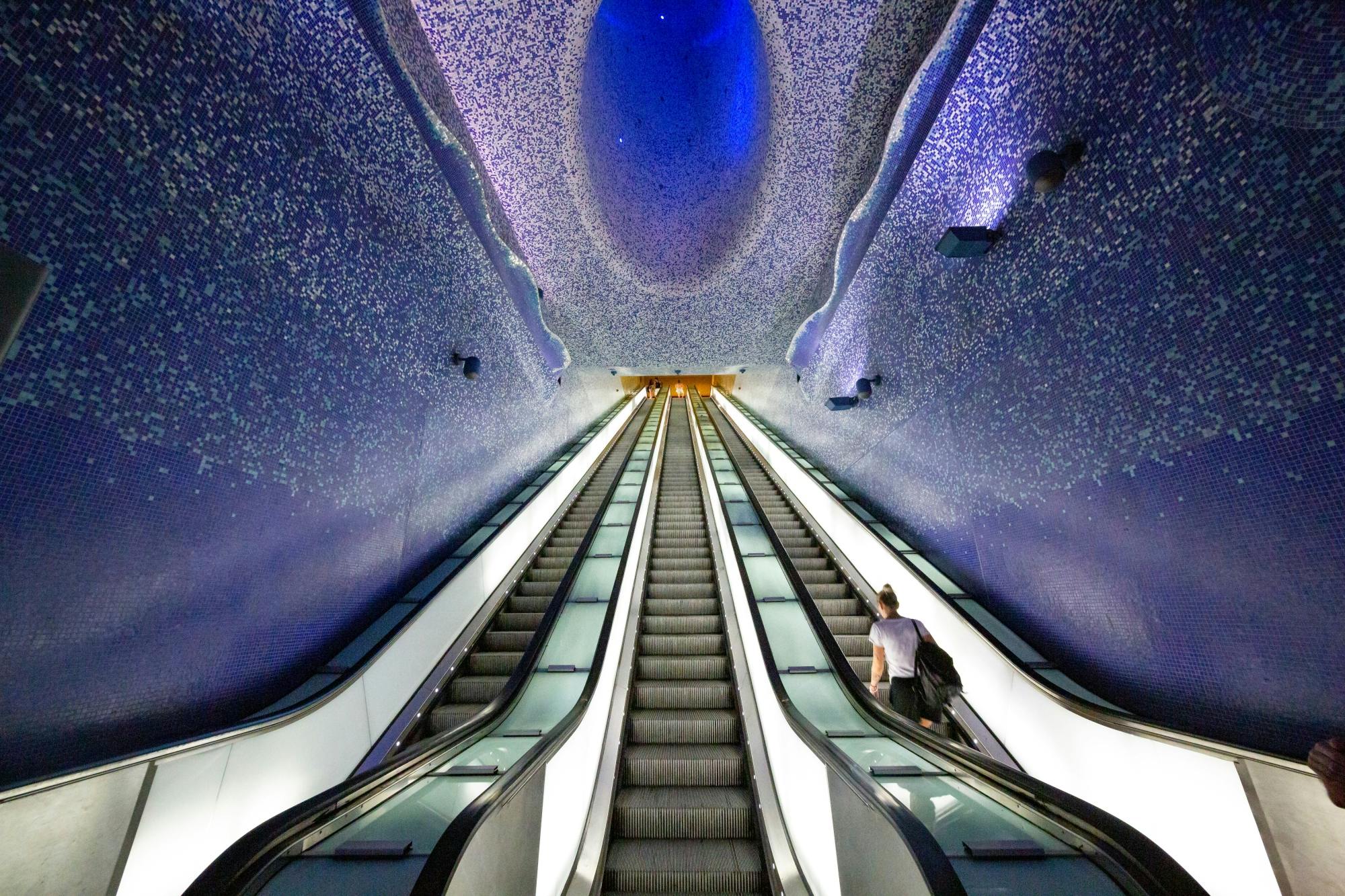 Naples highlights bus and walking tour with coffee and pastry