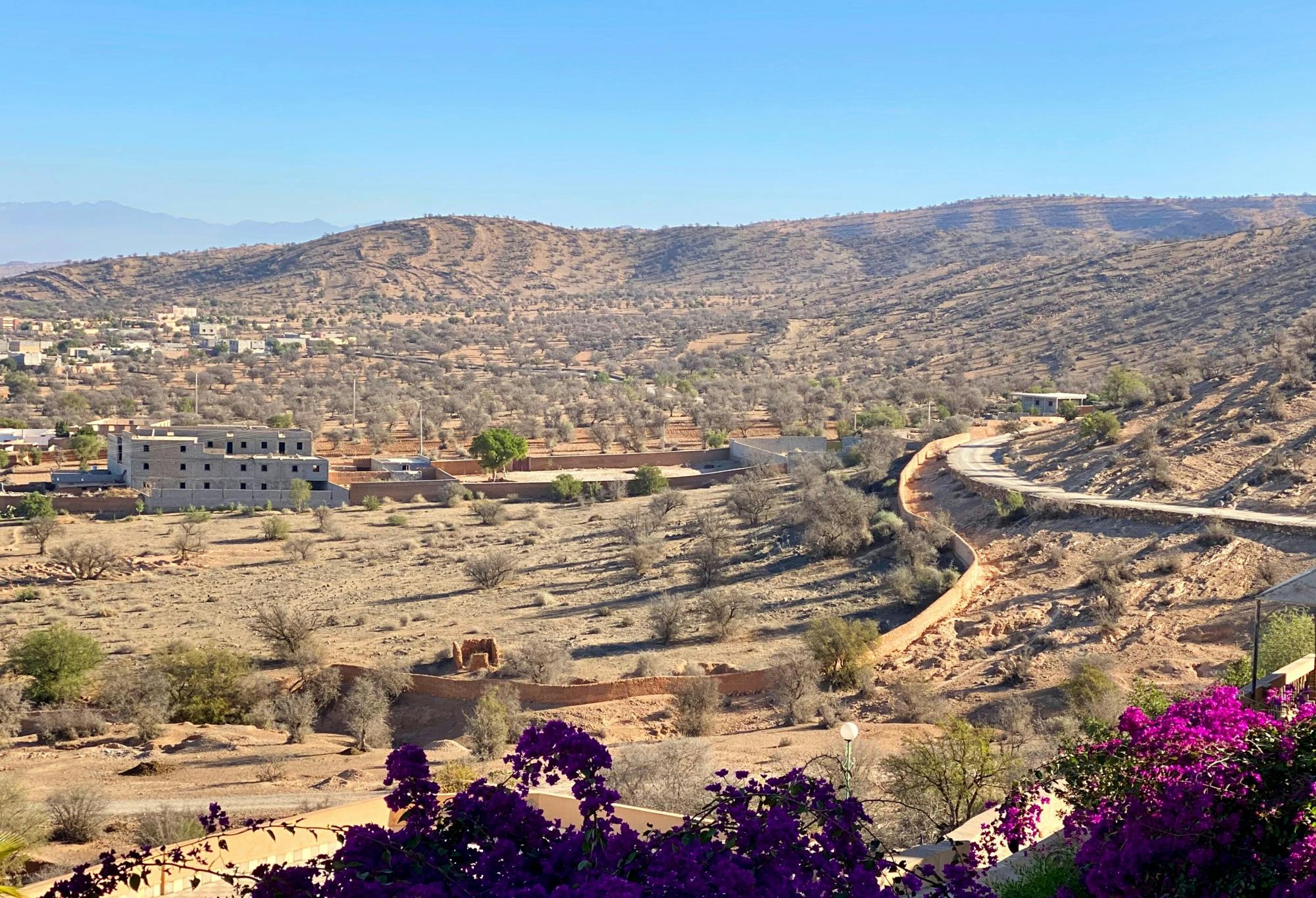 Private full-day tour to Tiout and Taroudant from Agadir