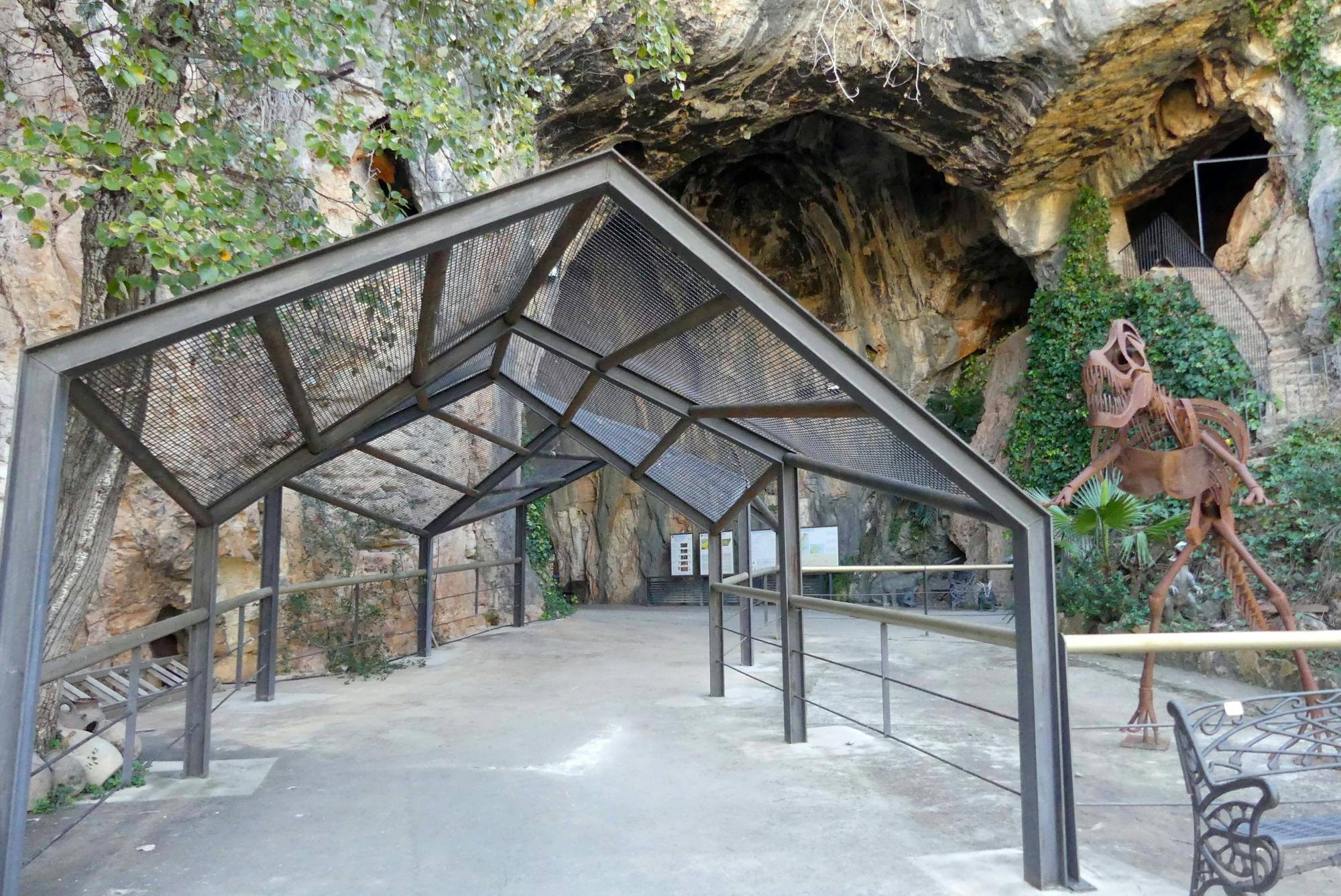 Calaveras Cave & Calpe Tour