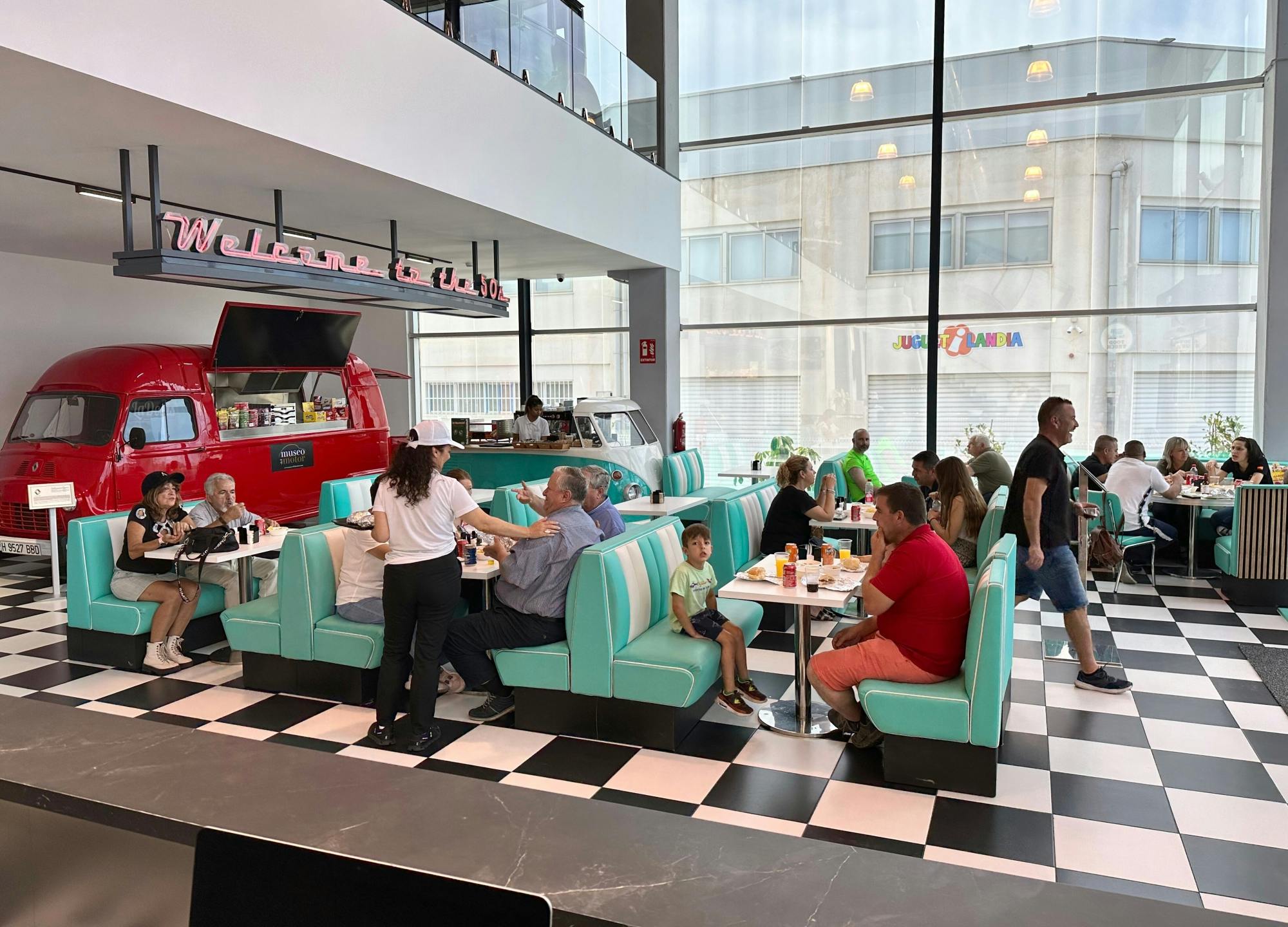 Half-day guided tour to Finestrat Motor Museum and Villajoyosa