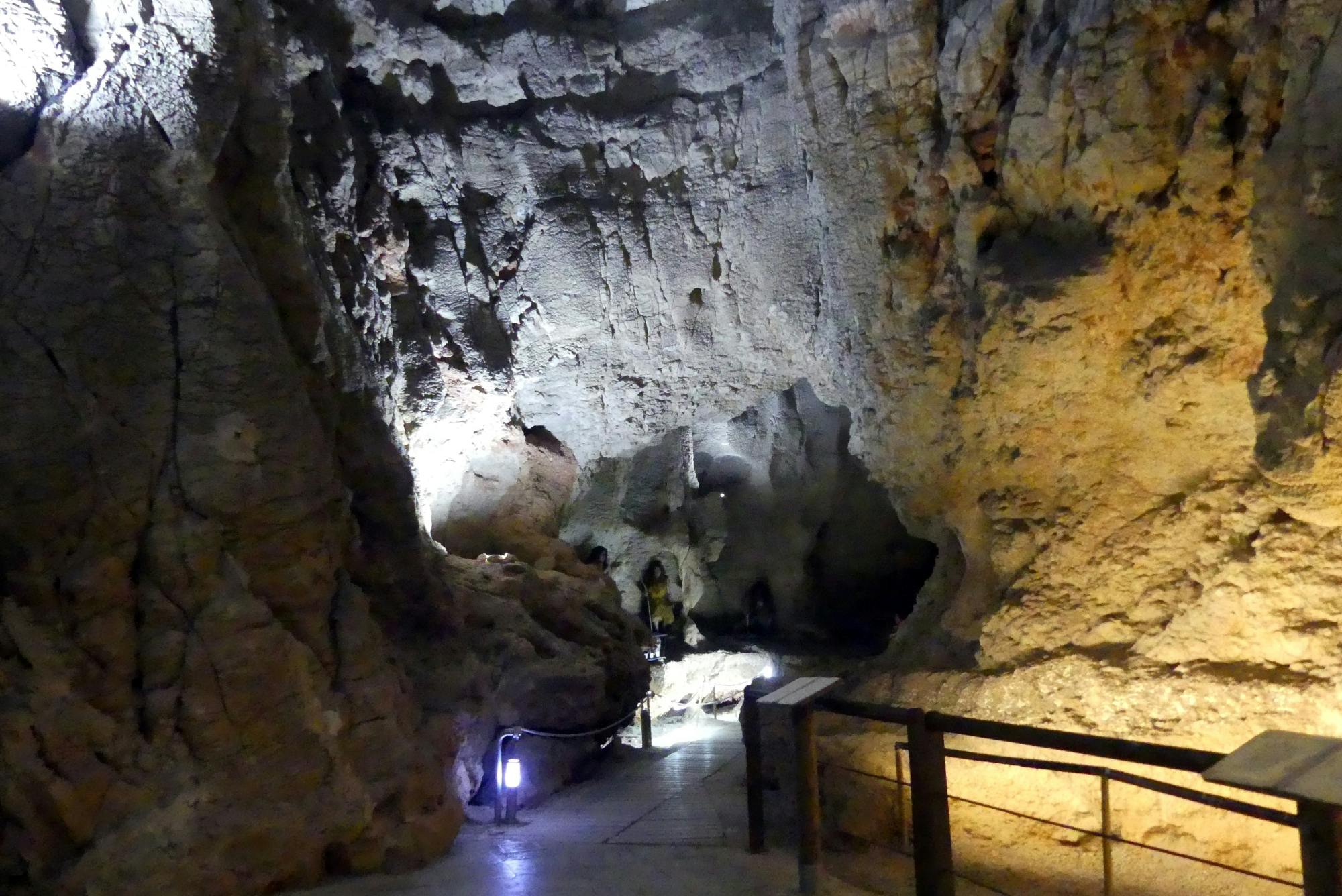 Calaveras Cave & Calpe Tour