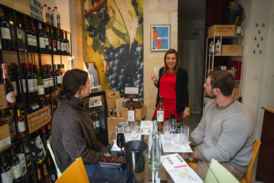 Bordeaux wine course with tasting of 6 wines and food pairing